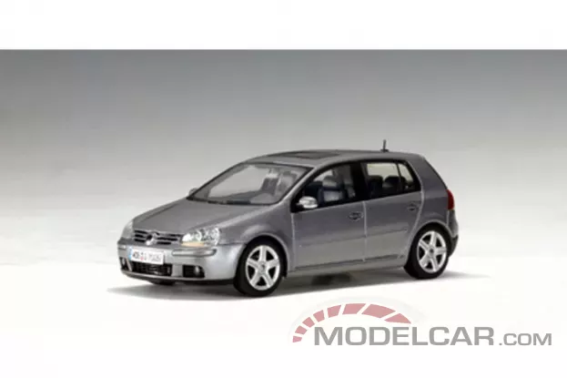AUTOart Volkswagen Golf V 2003 United Grey Metallic 1:43 59773