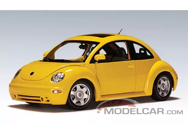 AUTOart Volkswagen New Beetle 1999 Reflex Yellow 1:18 79731