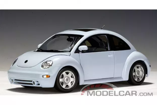 AUTOart Volkswagen New Beetle 1999 Vapor Blue 1:18 79732