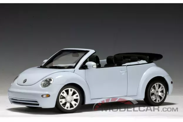 AUTOart Volkswagen New Beetle Cabriolet Aquarius Blue 1:18 79752
