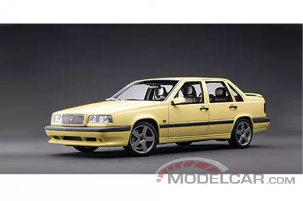 AUTOart Volvo 850 T-5R Sedan 1995 Cream Yellow 1:18 79501