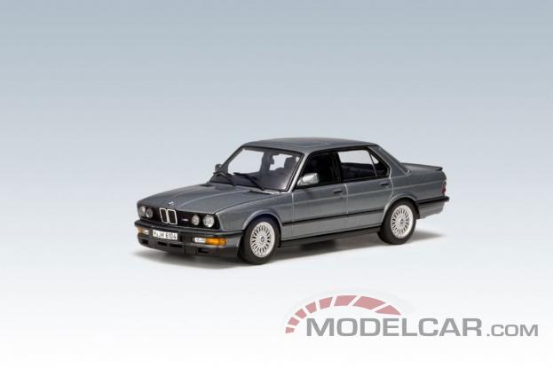 Autoart BMW M5 e28 Grey