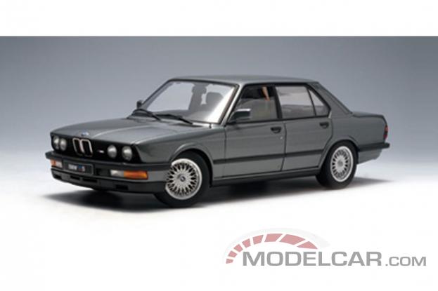Autoart BMW M5 e28 Grau