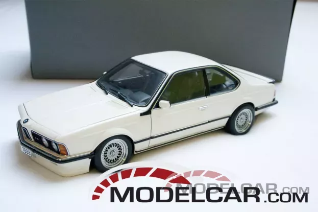 Autoart BMW M635 CSI e24 Alpine White dealer edition 1:18 80430145829