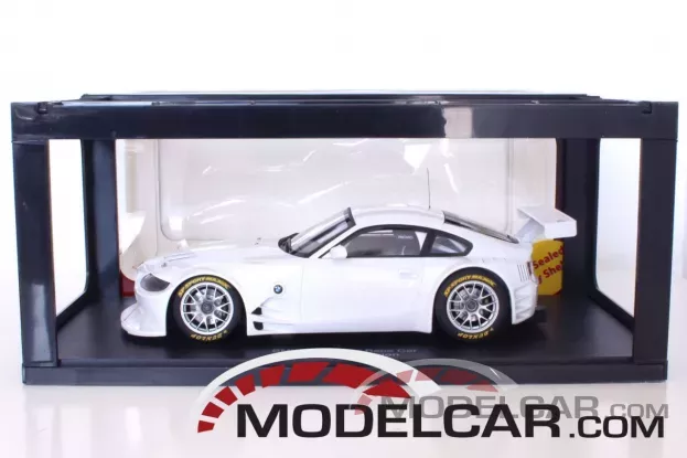 AUTOart BMW Z4 coupe race car e86 plain body version white 1:18 80748