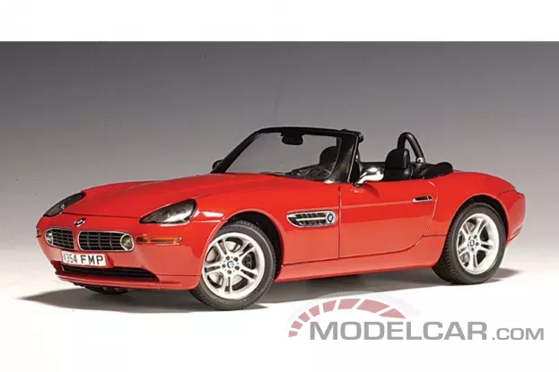 Autoart BMW Z8 Street Car e52 Imola Red 1:18 70513