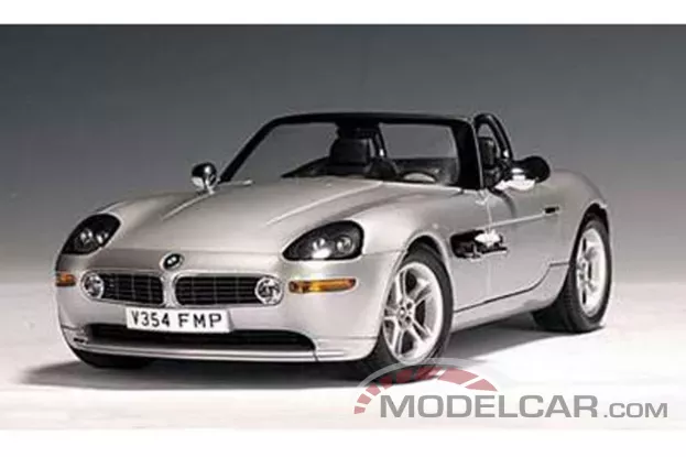 Autoart BMW Z8 e52 silver The World Is Not Enough 1:18 70511