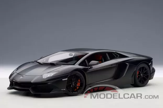 Autoart Lamborghini Aventador LP720-4 2013 Nero Nemesis Matt Black 1:18 74684