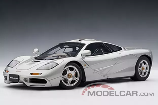 Autoart McLaren F1 Short Tail Road Car 1994 Magnesium Silver 1:18 76001