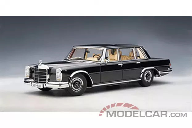 Autoart Mercedes-Benz 600 SWB W100 Black 1:18 76192
