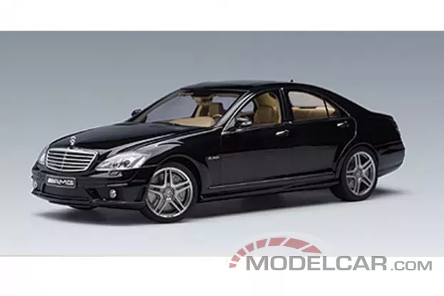 Autoart Mercedes-Benz S63 AMG W221 black 1:18 76242