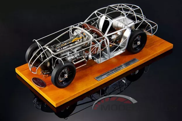 CMC Alfa Romeo 8C 2900B Speciale Touring 1:18 M-130