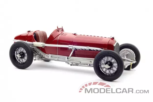 CMC Alfa-Romeo P3 cut-off model including showcase 1:18 M-257