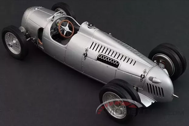 CMC Auto Union Typ C Hillclimber 1936-1937 1:18 M-053