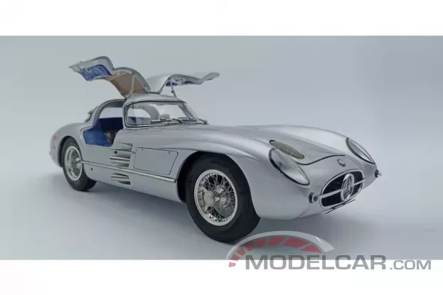 CMC Mercedes-Benz 300 SLR Coupe Sweden GP 1955 15 1:18 M-244
