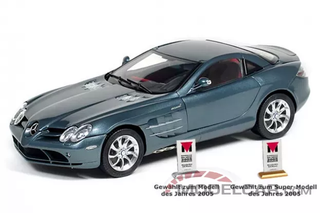 CMC Mercedes-Benz SLR McLaren 2003 Grey 1:18 M-045C