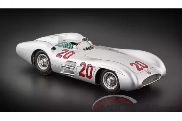 CMC Mercedes-Benz W196R Streamliner 18 Fangio 1:18 M-128A