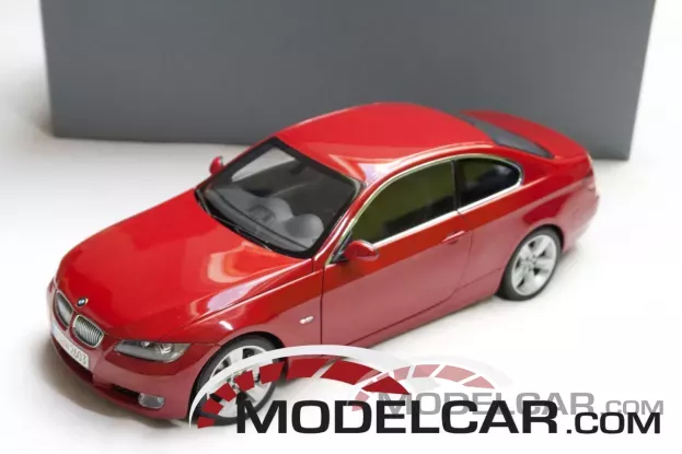 Kyosho BMW 3-Series coupe e92 Carmesin Red dealer edition 1:18 80430407219