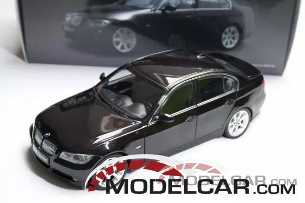 Kyosho BMW 330i sedan e90 Ruby Black 1:18 08731RB