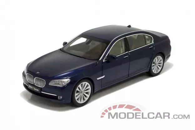 Kyosho BMW 7 Series F02 Long Wheel Base Version Blue Metallic 1:18 08781BL