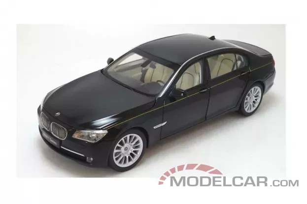 Kyosho BMW 760Li F02 Black 1:18 08783BK