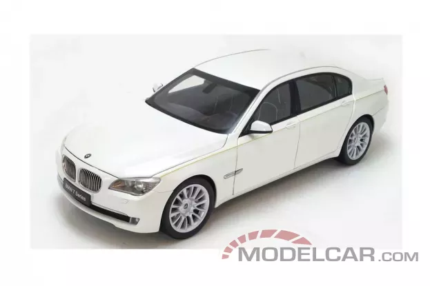 Kyosho BMW 760Li F02 Brilliant White 1:18 08783BRW