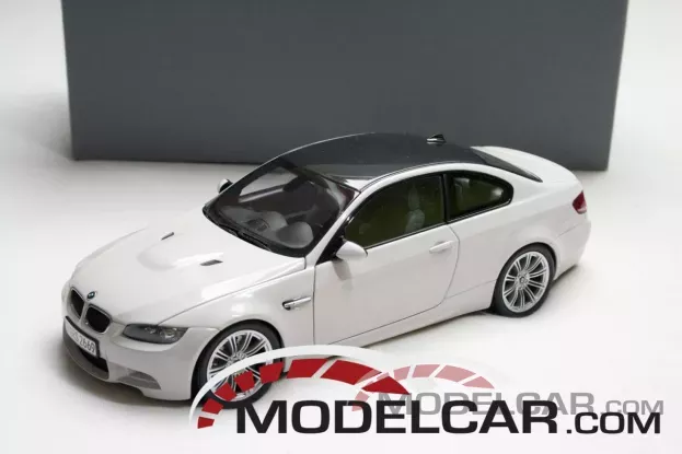 Kyosho BMW M3 coupe e92 Alpine White dealer edition 1:18 80430422601