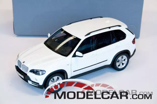 Kyosho BMW X5 e70 white dealer edition 1:18 80432153612