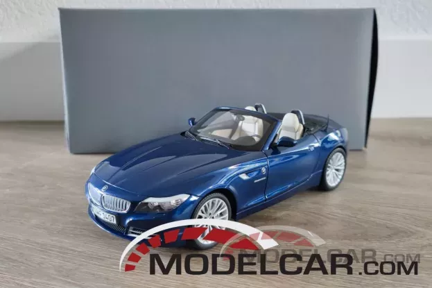 Kyosho BMW Z4 E89 Dealer Edition Deep Sea Blue 1:18 80432147083