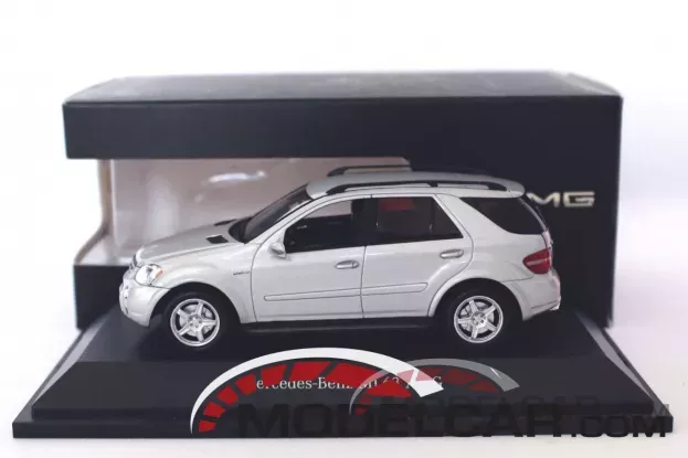 Minichamps Mercedes-Benz ML63 AMG W164 2006 silver 1:43 400034570