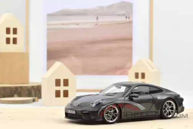 Norev Porsche 911 992 GT3 Touring Package 2021 Grey metallic 1:18 187305
