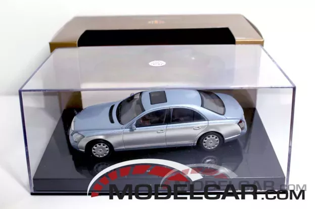 Autoart Maybach 57 silver blue silver dealer edition 1:43 B66961955