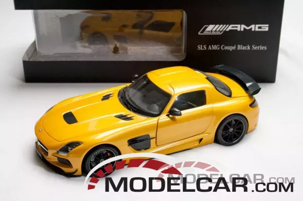 Minichamps Mercedes-Benz SLS AMG Black Series Solarbeam yellow dealer edition 1:18 B66960336