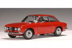 AUTOart Alfa Romeo 1750 GTV 1967 Red LHD 70102