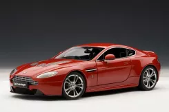 AUTOart Aston Martin V12 2010 Vantage Red 70208