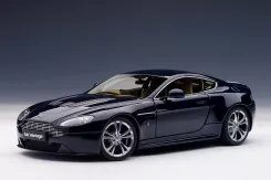 AUTOart Aston Martin V12 Vantage 2010 Midnight Blue 70205