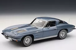 AUTOart Chevrolet Corvette C2 Coupe 1963 Sebring Silver 71182