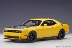 AUTOart Dodge Challenger SRT Hellcat Widebody 2018 Yellow Jacket 71737