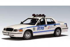 AUTOart Ford Crown Victoria EN114 Police Car NYPD 72703