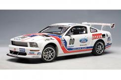 AUTOart Ford Mustang Challenge FR500S 00 80712