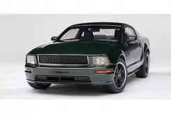 AUTOart Ford Mustang GT Bullitt 2008 Hightland Green Metallic 73066