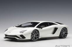 Autoart Lamborghini Aventador S White