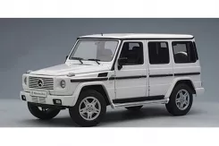 AUTOart Mercedes-Benz G Model LWB W463 White 76103