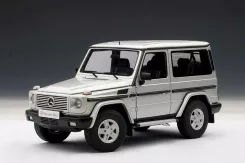 AUTOart Mercedes-Benz G Model SWB W463 Silver 76112