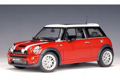 AUTOart Mini Cooper S R53 with optional kit red 74846