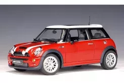 AUTOart Mini Cooper S R53 with optional kit red 74846