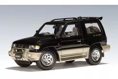 AUTOart Mitsubishi Pajero SWB V20 1998 Black 77122