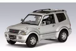 AUTOart Mitsubishi Pajero SWB V20 1999 Silver 57113