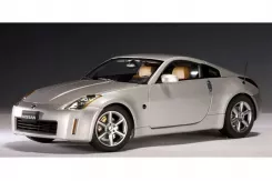 AUTOart Nissan 350Z LHD 2002 Diamond Silver 77311