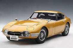 AUTOart Toyota 2000GT Coupe Gold 78749